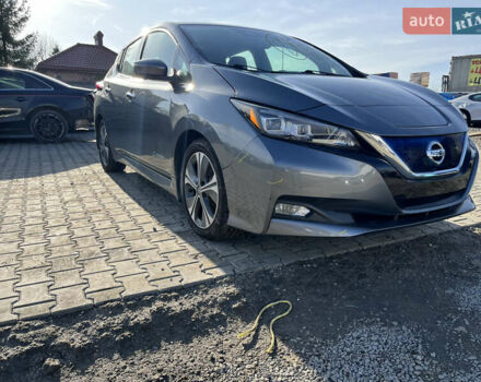 Черный Ниссан Лиф, объемом двигателя 0 л и пробегом 234 тыс. км за 11000 $, фото 5 на Automoto.ua