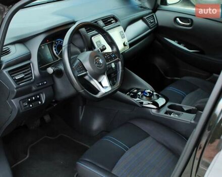 Чорний Ніссан Ліф, об'ємом двигуна 0 л та пробігом 64 тис. км за 13299 $, фото 34 на Automoto.ua