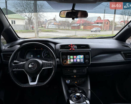 Черный Ниссан Лиф, объемом двигателя 0 л и пробегом 97 тыс. км за 10300 $, фото 8 на Automoto.ua