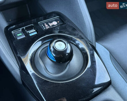 Черный Ниссан Лиф, объемом двигателя 0 л и пробегом 98 тыс. км за 15999 $, фото 50 на Automoto.ua