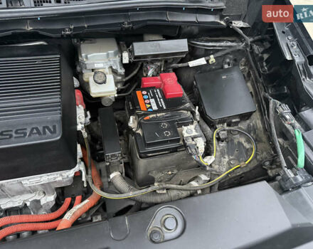 Черный Ниссан Лиф, объемом двигателя 0 л и пробегом 95 тыс. км за 16999 $, фото 22 на Automoto.ua