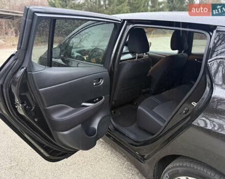 Черный Ниссан Лиф, объемом двигателя 0 л и пробегом 95 тыс. км за 16999 $, фото 39 на Automoto.ua