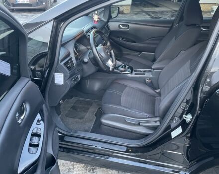 Черный Ниссан Лиф, объемом двигателя 0 л и пробегом 70 тыс. км за 13377 $, фото 15 на Automoto.ua