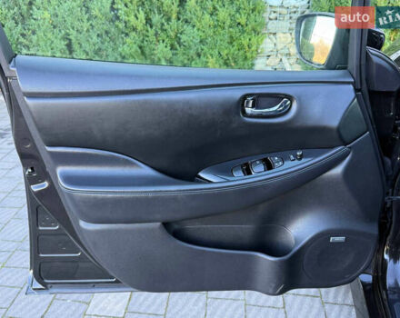 Черный Ниссан Лиф, объемом двигателя 0 л и пробегом 98 тыс. км за 15999 $, фото 41 на Automoto.ua