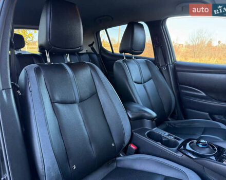 Черный Ниссан Лиф, объемом двигателя 0 л и пробегом 98 тыс. км за 15999 $, фото 25 на Automoto.ua