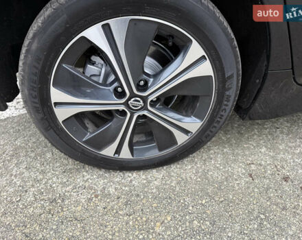 Черный Ниссан Лиф, объемом двигателя 0 л и пробегом 95 тыс. км за 16999 $, фото 42 на Automoto.ua