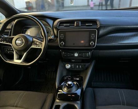 Чорний Ніссан Ліф, об'ємом двигуна 0 л та пробігом 84 тис. км за 15000 $, фото 4 на Automoto.ua