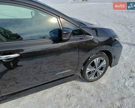 Черный Ниссан Лиф, объемом двигателя 0 л и пробегом 35 тыс. км за 19000 $, фото 7 на Automoto.ua