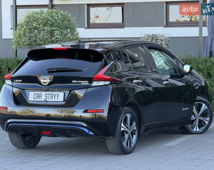 Черный Ниссан Лиф, объемом двигателя 0 л и пробегом 98 тыс. км за 15999 $, фото 2 на Automoto.ua