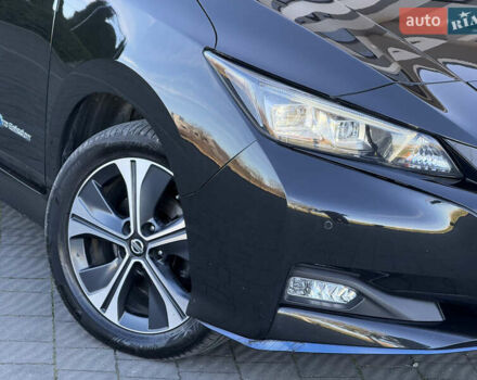 Черный Ниссан Лиф, объемом двигателя 0 л и пробегом 98 тыс. км за 15999 $, фото 8 на Automoto.ua