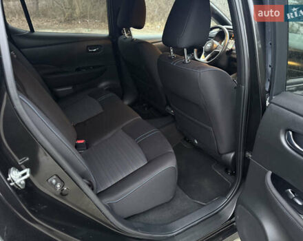 Черный Ниссан Лиф, объемом двигателя 0 л и пробегом 95 тыс. км за 16999 $, фото 40 на Automoto.ua