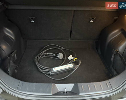 Черный Ниссан Лиф, объемом двигателя 0 л и пробегом 95 тыс. км за 16999 $, фото 25 на Automoto.ua