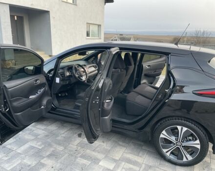 Черный Ниссан Лиф, объемом двигателя 0 л и пробегом 70 тыс. км за 13377 $, фото 7 на Automoto.ua