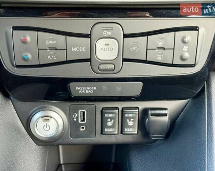 Черный Ниссан Лиф, объемом двигателя 0 л и пробегом 21 тыс. км за 15700 $, фото 34 на Automoto.ua