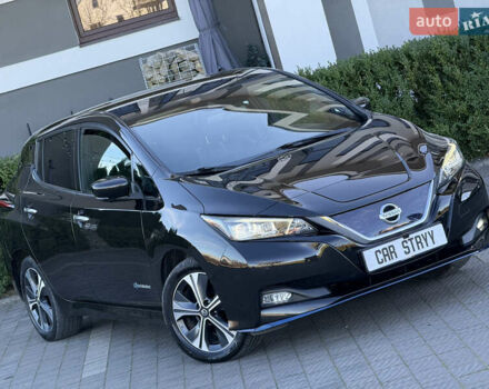 Черный Ниссан Лиф, объемом двигателя 0 л и пробегом 98 тыс. км за 15999 $, фото 5 на Automoto.ua