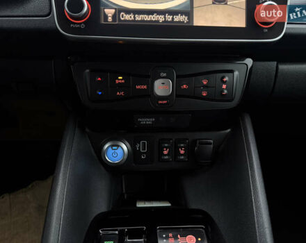 Черный Ниссан Лиф, объемом двигателя 0 л и пробегом 95 тыс. км за 16999 $, фото 31 на Automoto.ua