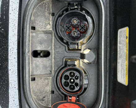 Черный Ниссан Лиф, объемом двигателя 0 л и пробегом 95 тыс. км за 16999 $, фото 24 на Automoto.ua