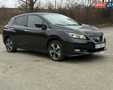 Черный Ниссан Лиф, объемом двигателя 0 л и пробегом 95 тыс. км за 16999 $, фото 1 на Automoto.ua