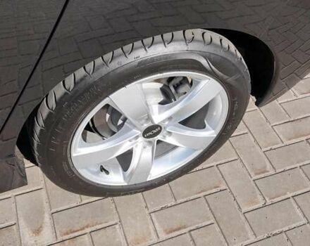 Черный Ниссан Лиф, объемом двигателя 0 л и пробегом 58 тыс. км за 14000 $, фото 11 на Automoto.ua