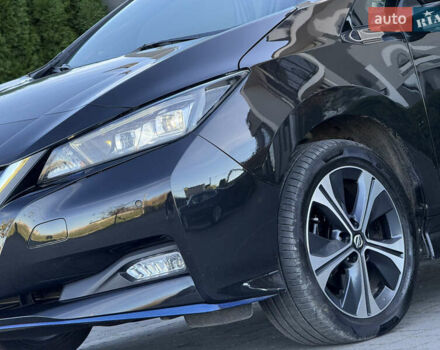 Черный Ниссан Лиф, объемом двигателя 0 л и пробегом 98 тыс. км за 15999 $, фото 12 на Automoto.ua