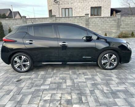 Черный Ниссан Лиф, объемом двигателя 0 л и пробегом 70 тыс. км за 13377 $, фото 3 на Automoto.ua