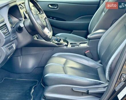 Черный Ниссан Лиф, объемом двигателя 0 л и пробегом 21 тыс. км за 15700 $, фото 20 на Automoto.ua