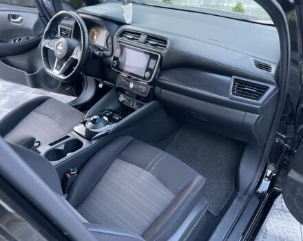 Черный Ниссан Лиф, объемом двигателя 0 л и пробегом 70 тыс. км за 13377 $, фото 13 на Automoto.ua