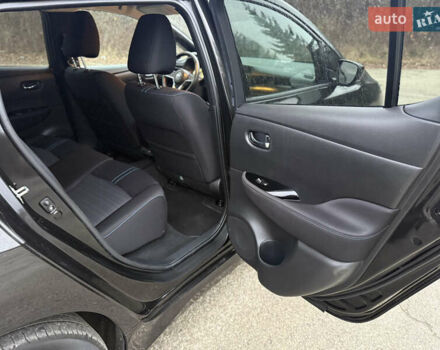 Черный Ниссан Лиф, объемом двигателя 0 л и пробегом 95 тыс. км за 16999 $, фото 41 на Automoto.ua