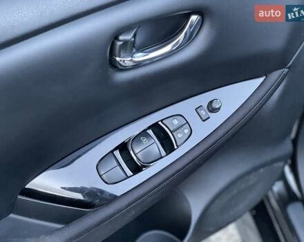 Чорний Ніссан Ліф, об'ємом двигуна 0 л та пробігом 70 тис. км за 13377 $, фото 21 на Automoto.ua