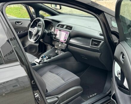 Черный Ниссан Лиф, объемом двигателя 0 л и пробегом 115 тыс. км за 15900 $, фото 7 на Automoto.ua