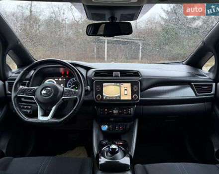 Черный Ниссан Лиф, объемом двигателя 0 л и пробегом 95 тыс. км за 16999 $, фото 30 на Automoto.ua