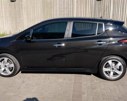 Черный Ниссан Лиф, объемом двигателя 0 л и пробегом 58 тыс. км за 14000 $, фото 4 на Automoto.ua