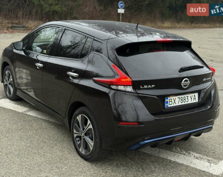 Черный Ниссан Лиф, объемом двигателя 0 л и пробегом 95 тыс. км за 16999 $, фото 17 на Automoto.ua