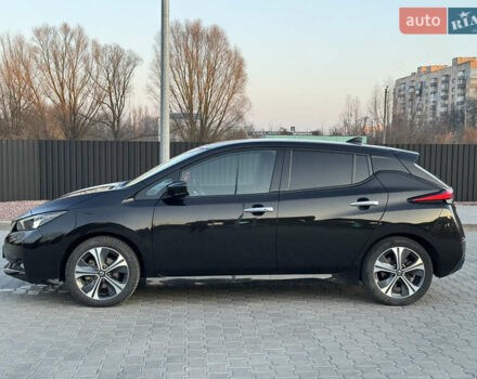 Черный Ниссан Лиф, объемом двигателя 0 л и пробегом 37 тыс. км за 13999 $, фото 2 на Automoto.ua