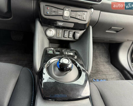 Черный Ниссан Лиф, объемом двигателя 0 л и пробегом 32 тыс. км за 16500 $, фото 16 на Automoto.ua