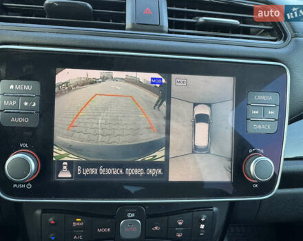 Черный Ниссан Лиф, объемом двигателя 0 л и пробегом 37 тыс. км за 13999 $, фото 19 на Automoto.ua