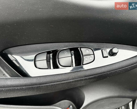 Чорний Ніссан Ліф, об'ємом двигуна 0 л та пробігом 128 тис. км за 15500 $, фото 35 на Automoto.ua