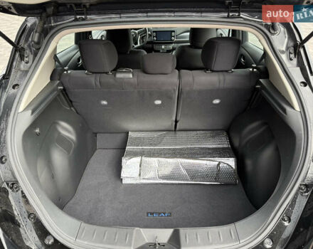 Черный Ниссан Лиф, объемом двигателя 0 л и пробегом 32 тыс. км за 16500 $, фото 20 на Automoto.ua