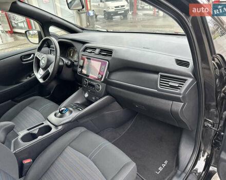 Чорний Ніссан Ліф, об'ємом двигуна 0 л та пробігом 57 тис. км за 14300 $, фото 29 на Automoto.ua