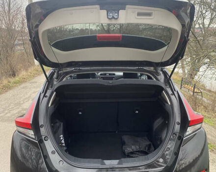 Черный Ниссан Лиф, объемом двигателя 0 л и пробегом 108 тыс. км за 19500 $, фото 19 на Automoto.ua