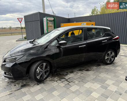 Черный Ниссан Лиф, объемом двигателя 0 л и пробегом 32 тыс. км за 16500 $, фото 4 на Automoto.ua