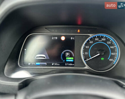 Чорний Ніссан Ліф, об'ємом двигуна 0 л та пробігом 57 тис. км за 14300 $, фото 33 на Automoto.ua