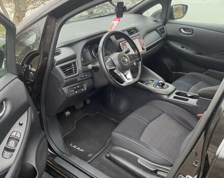 Черный Ниссан Лиф, объемом двигателя 0 л и пробегом 108 тыс. км за 19500 $, фото 12 на Automoto.ua