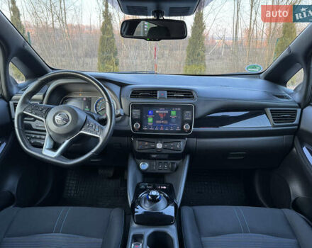 Черный Ниссан Лиф, объемом двигателя 0 л и пробегом 37 тыс. км за 13999 $, фото 11 на Automoto.ua