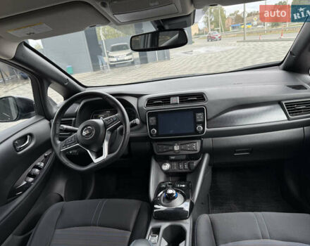 Черный Ниссан Лиф, объемом двигателя 0 л и пробегом 32 тыс. км за 16500 $, фото 13 на Automoto.ua