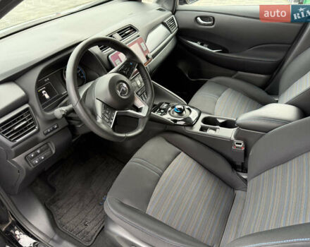 Черный Ниссан Лиф, объемом двигателя 0 л и пробегом 32 тыс. км за 16500 $, фото 10 на Automoto.ua