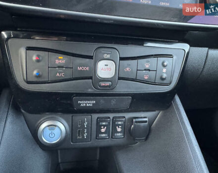 Черный Ниссан Лиф, объемом двигателя 0 л и пробегом 37 тыс. км за 13999 $, фото 18 на Automoto.ua