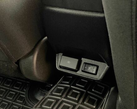 Черный Ниссан Лиф, объемом двигателя 0 л и пробегом 73 тыс. км за 15455 $, фото 14 на Automoto.ua