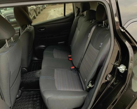 Черный Ниссан Лиф, объемом двигателя 0 л и пробегом 73 тыс. км за 15455 $, фото 12 на Automoto.ua