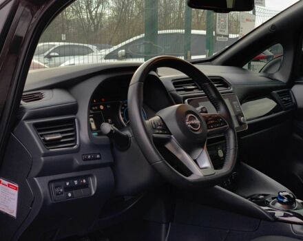 Черный Ниссан Лиф, объемом двигателя 0 л и пробегом 73 тыс. км за 15455 $, фото 9 на Automoto.ua